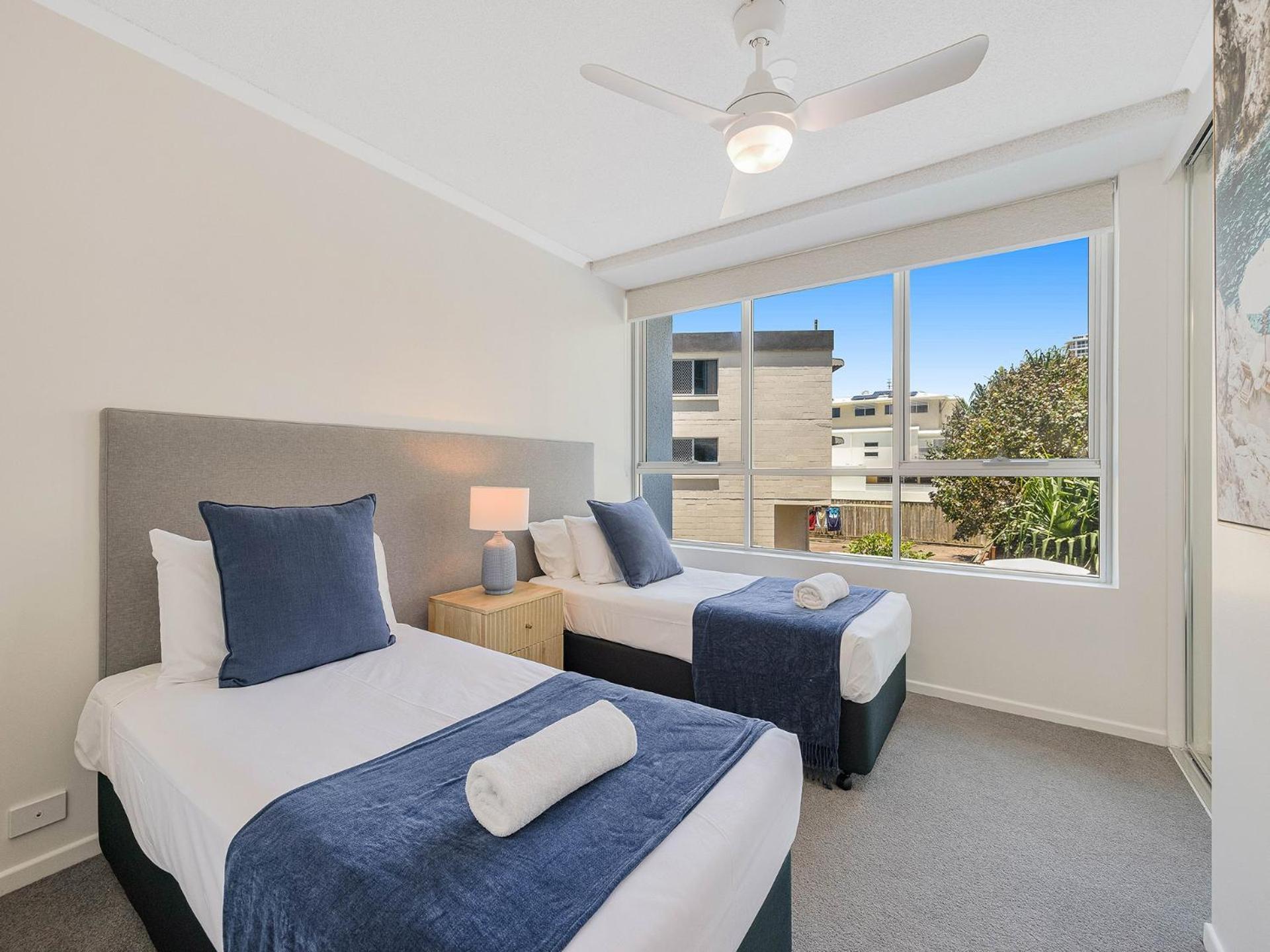 Chateau Royale Beach Resort Maroochydore Sunshine Coast Room photo
