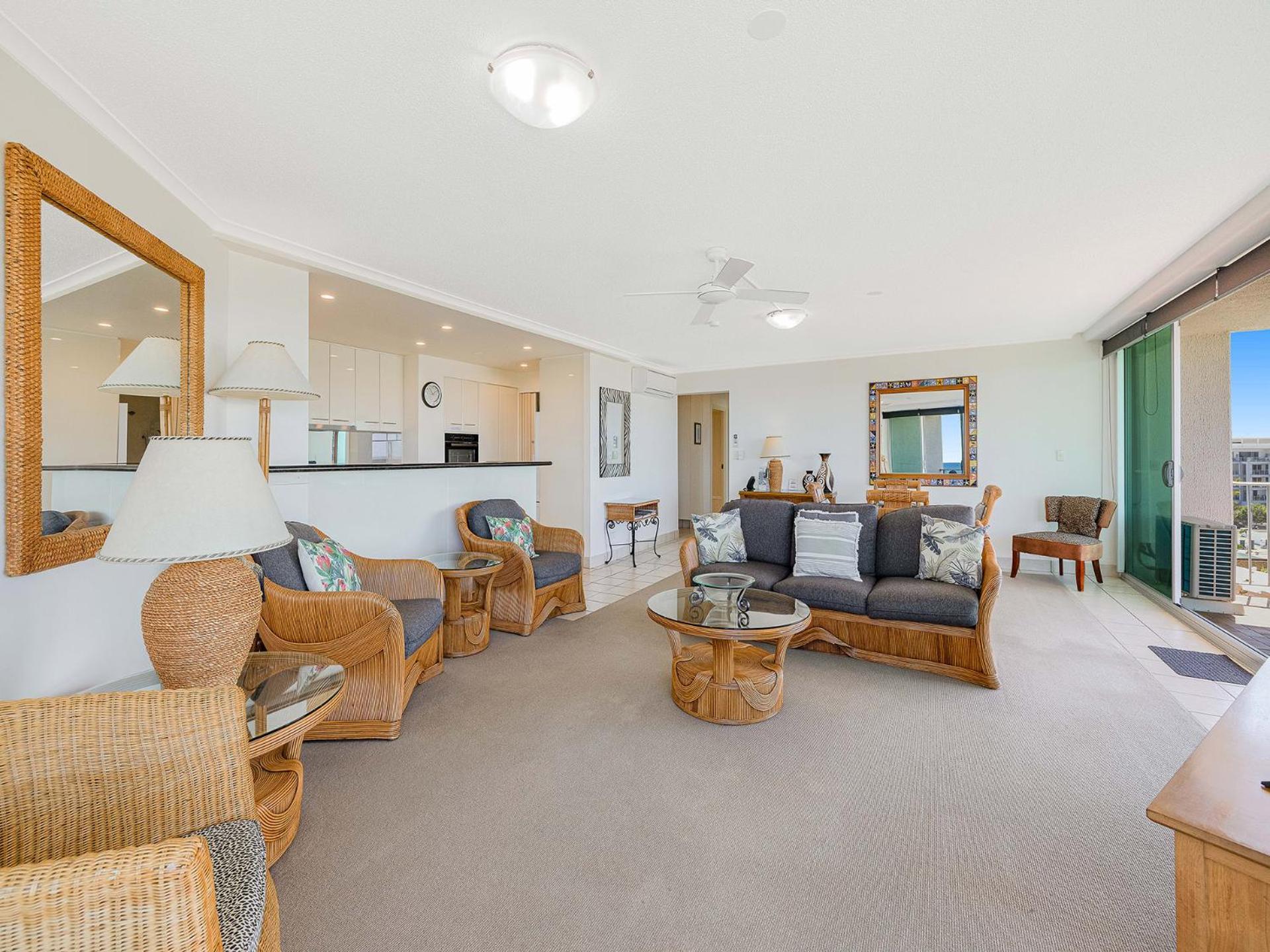 Chateau Royale Beach Resort Maroochydore Sunshine Coast Room photo