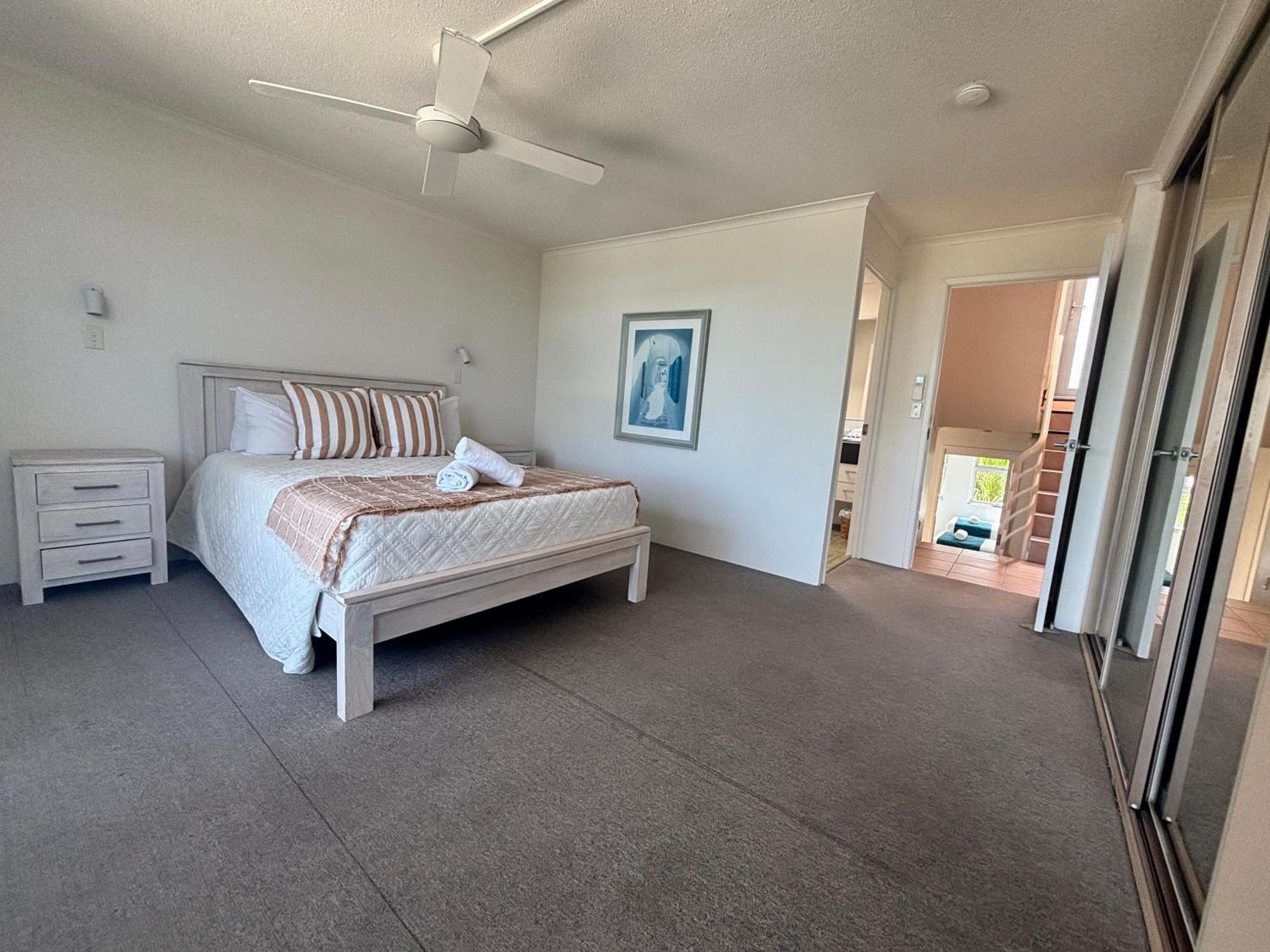 Chateau Royale Beach Resort Maroochydore Sunshine Coast Exterior photo